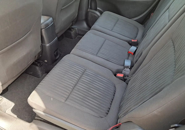 Opel Zafira cena 29900 przebieg: 246000, rok produkcji 2015 z Strzelin małe 191